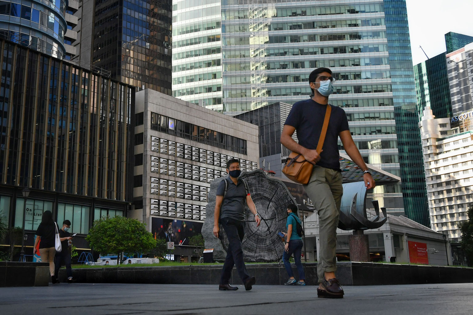 The ManpowerGroup report said 66 per cent of Singapore employers polled expect hiring levels to return to pre-Covid-19 levels within the next 12 months. ST PHOTO: CHONG JUN LIANG