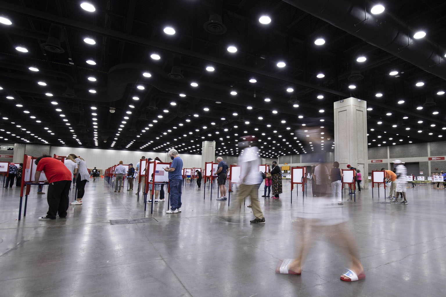 Americans in Kentucky voting during Tuesday's primary election. Election officials, lawyers and political strategists said the lack of results in the state as well as New York was a preview of what could come after the polls close on Nov 3: No clear 