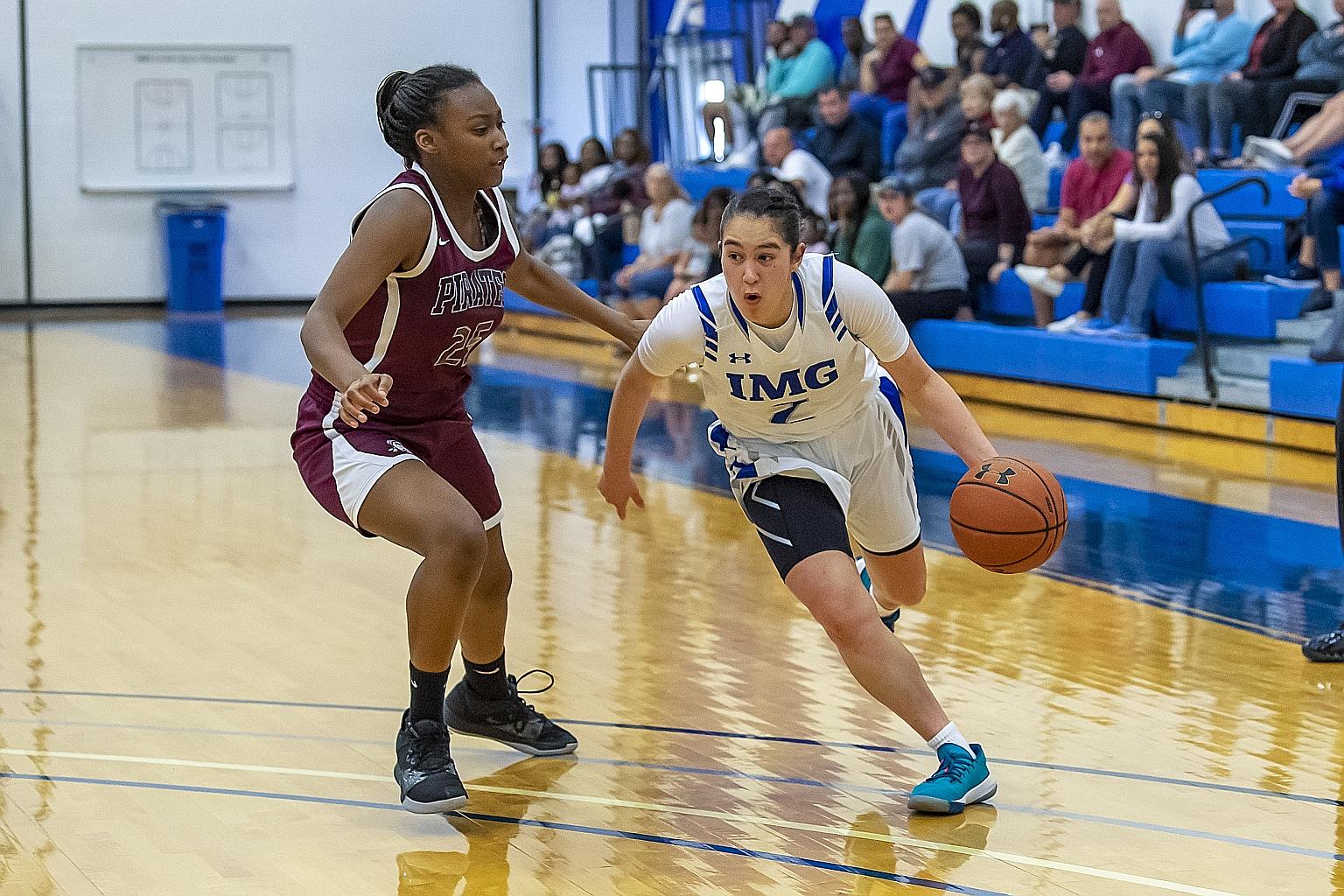 Ariel Loiter in full flow for the IMG team. She is headed for Colgate University, a private liberal arts college in New York. She made her Singapore national team debut at 15 and is possibly the first local athlete in a team sport to earn a full NCAA