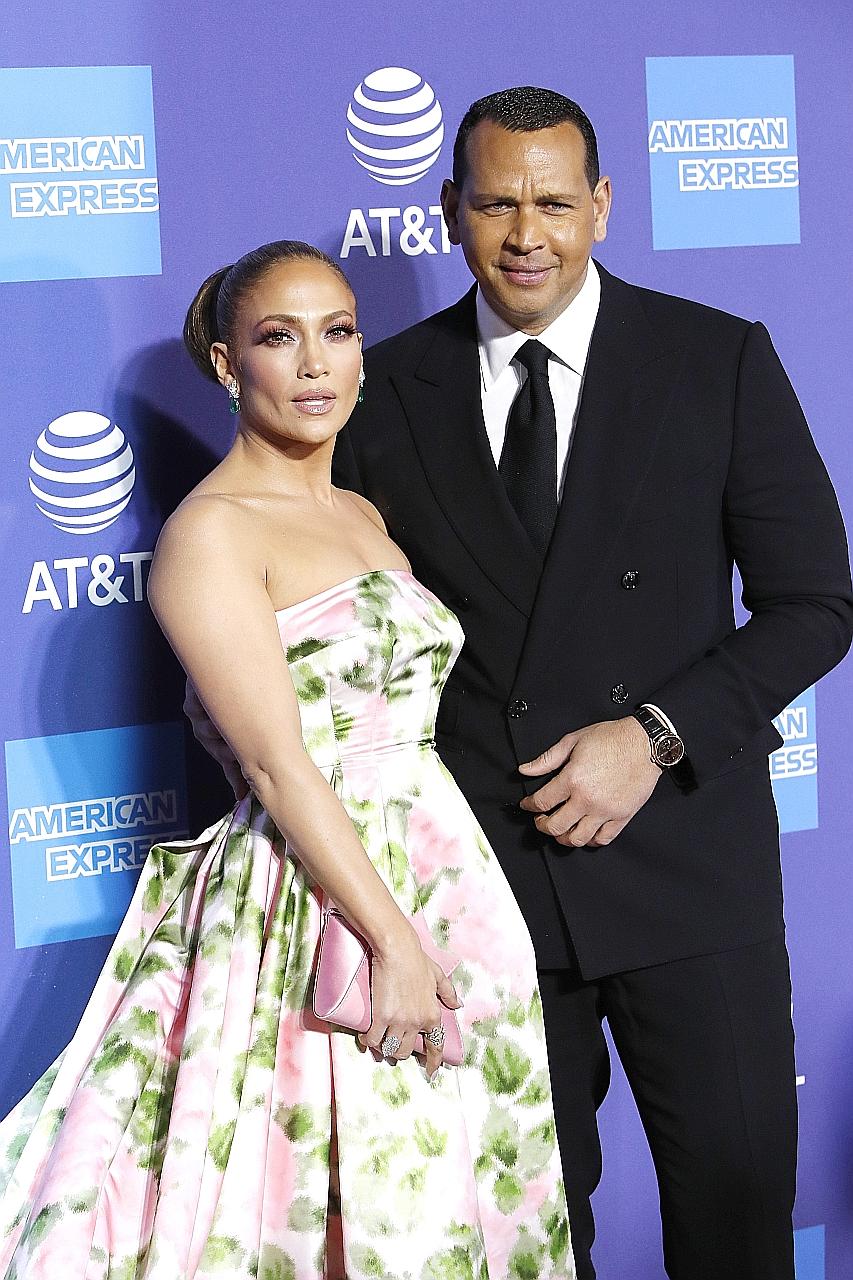 Jennifer Lopez with her fiance, former New York Yankee Alex Rodriguez. PHOTO: EPA-EFE