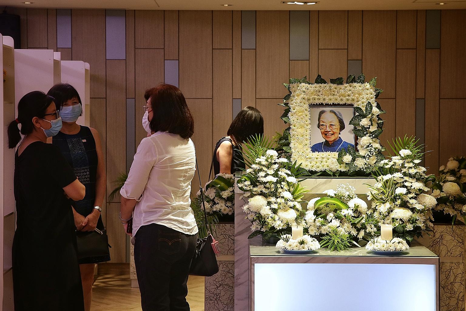 A young Miss Tan Sock Kern. Her sister, Ms Tan Sock Khee, said their father did not want Miss Tan to be educated, but she pursued university studies and a diploma in education. PHOTO: COURTESY OF JUDY LEONG Miss Tan Sock Kern, former principal of Sin