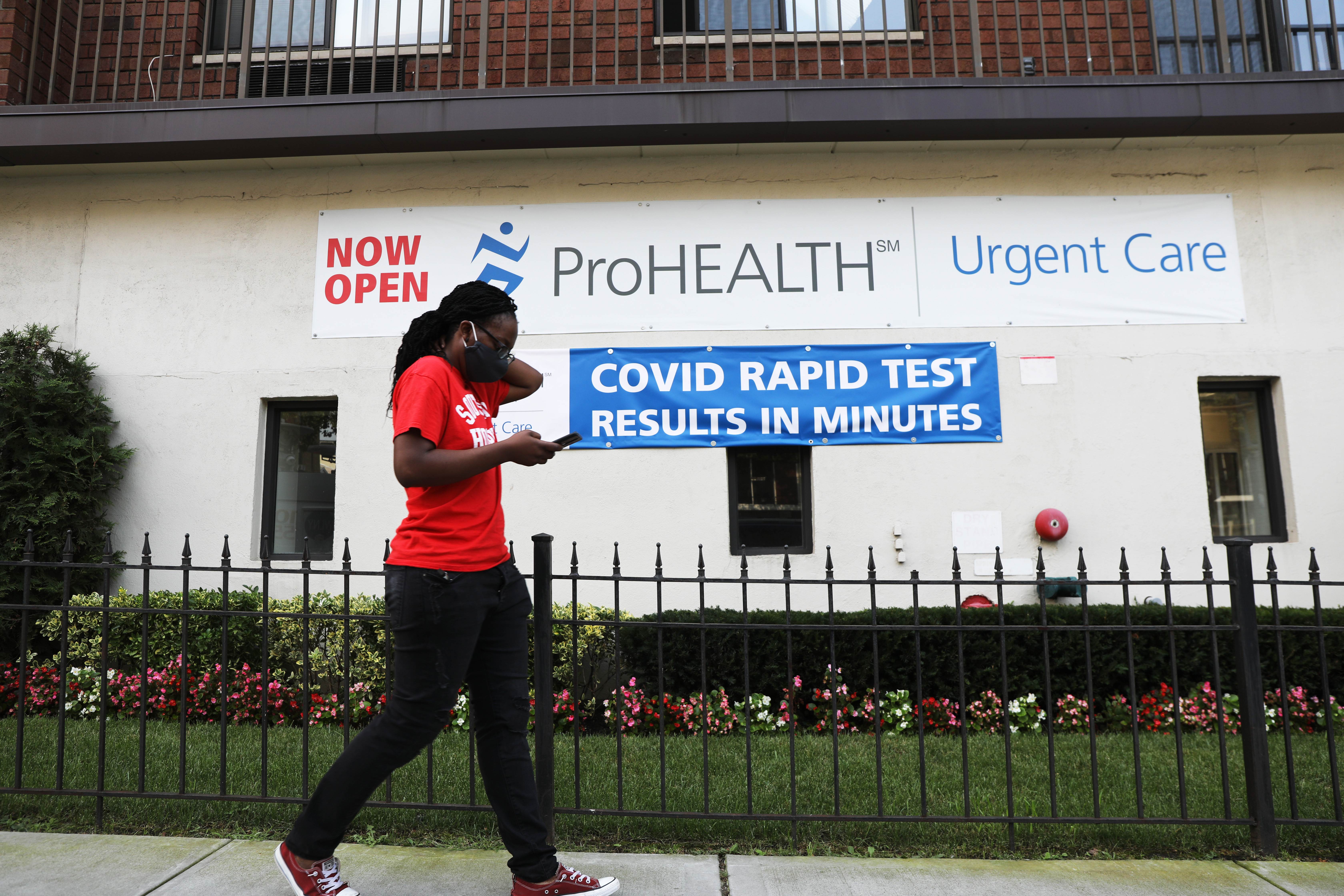 A banner for a new rapid coronavirus test at a ProHealth centre in Brooklyn, New York, last Thursday. Public health experts said a rupture of this degree with the CDC shows deepening distrust of the Trump government.
