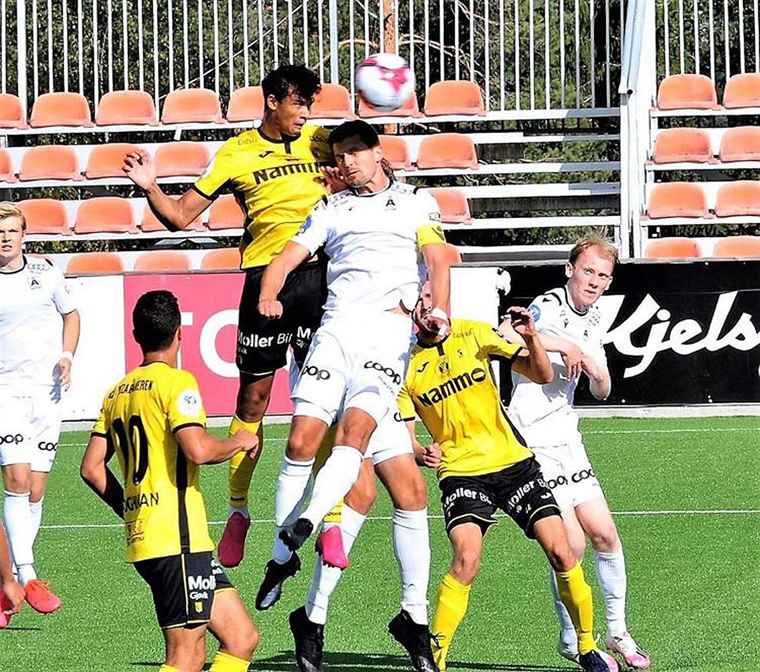 Singaporean Ikhsan Fandi heading home Raufoss' second goal against Asane for the 3-1 win in the second division of the Norwegian league on Sunday. PHOTO: COURTESY OF KNUT BEFRING