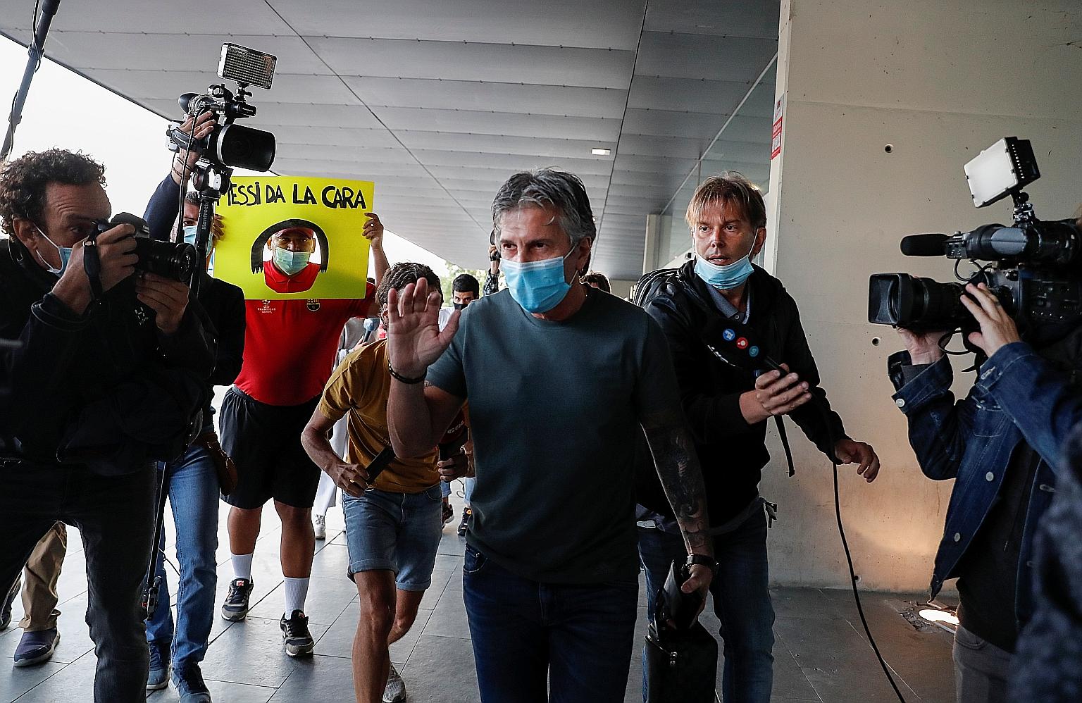 Jorge Messi, father and agent of Lionel Messi, arriving at Josep Tarradellas Barcelona-El Prat airport yesterday. He said he has not been in discussions with Premier League club Manchester City.