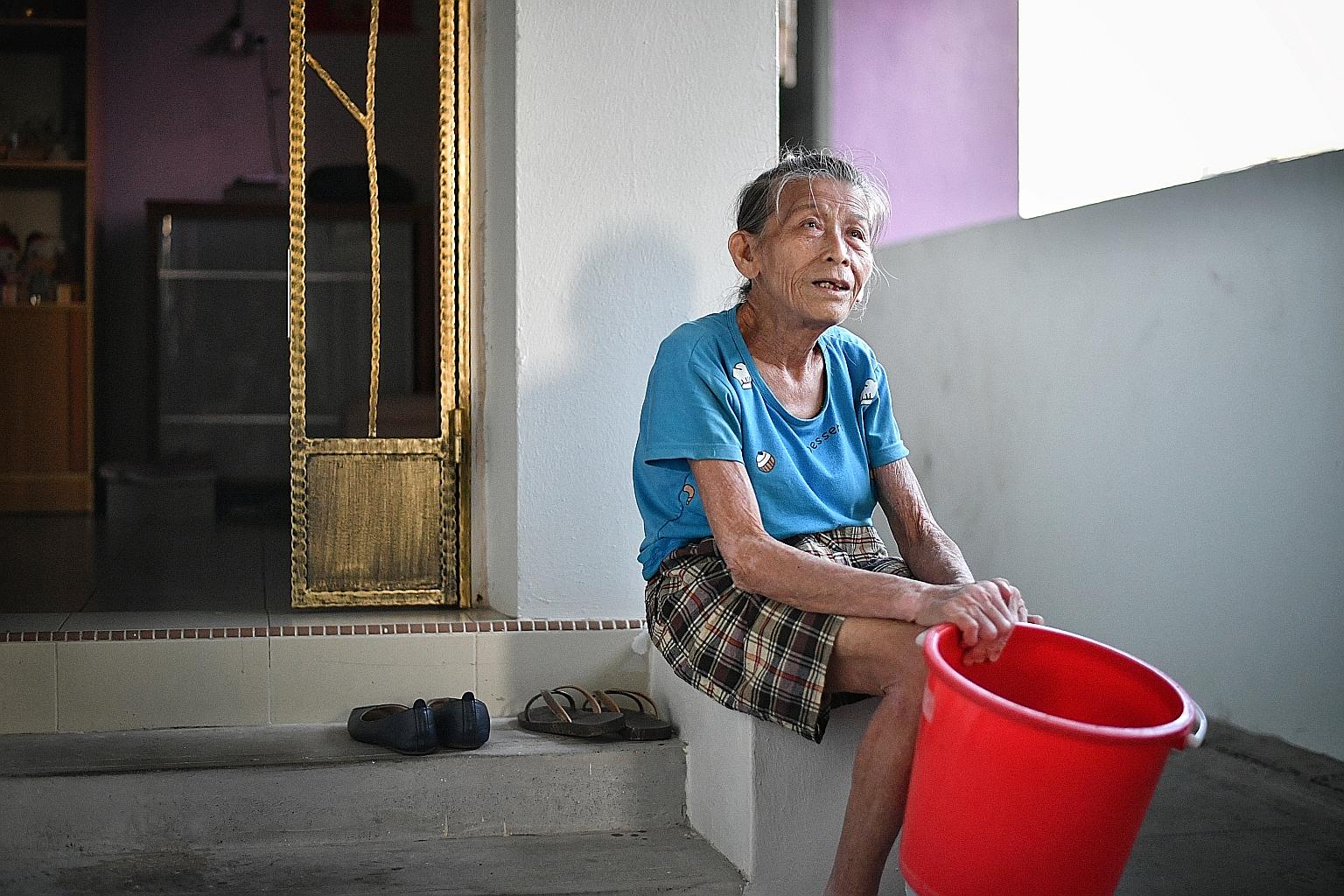 Madam Lim Ee Chin may be 81 years old and have heart issues. But instead of fleeing to safety when a fire broke out in her neighbour's Jurong West Housing Board flat on National Day on Aug 9, she rushed to help him. For her bravery, the Singapore Civ
