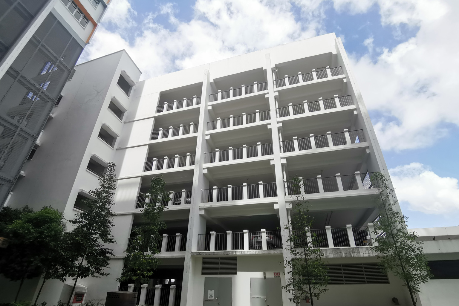 In January, a 13-year-old who was riding a fixed-gear bicycle fell to her death after she collided with a metal railing at this multi-storey carpark in Pasir Ris. Fixed-gear bicycles, which generally do not have hand-operated brakes and rely on the r