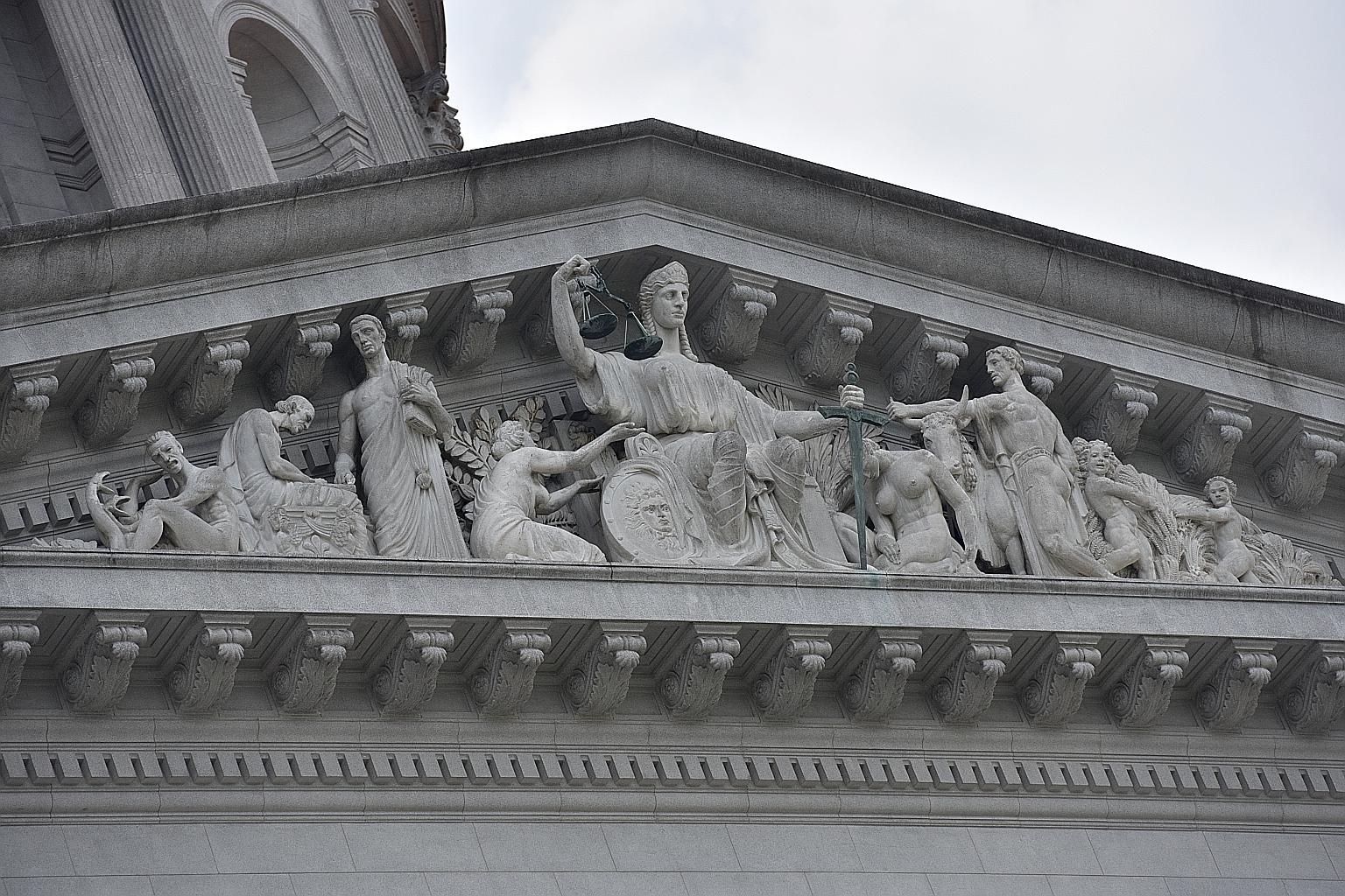 Foreign workers in trouble with the law are seldom offered information by the prosecuting and investigating authorities about their legal rights, says the Humanitarian Organisation for Migration Economics.