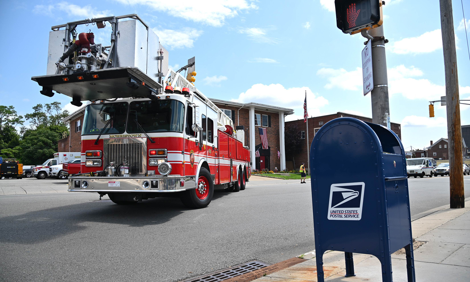 A postal worker accused of discarding about 2,000 pieces of mail - including about 100 blank general election ballots - was arrested, said the United States Attorney's Office in New Jersey on Wednesday. The US Justice Department said the evidence doe