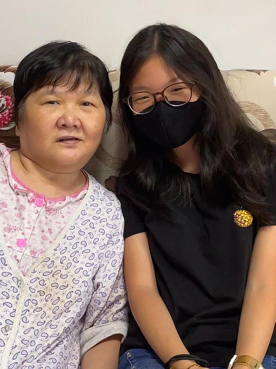 Student Sophia Chiam (right) started a crowdfunding campaign for Madam Ang Liu Kiow. PHOTO: DR LISA CHEN