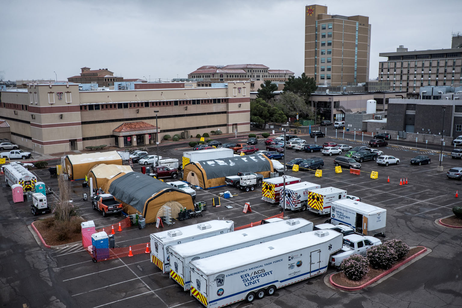 Texas Tech University Health Sciences Centre El Paso has put up tents in its parking lot to cope with the number of Covid-19 patients. The state has the largest rise in US hospitalisations. PHOTO: NYTIMES