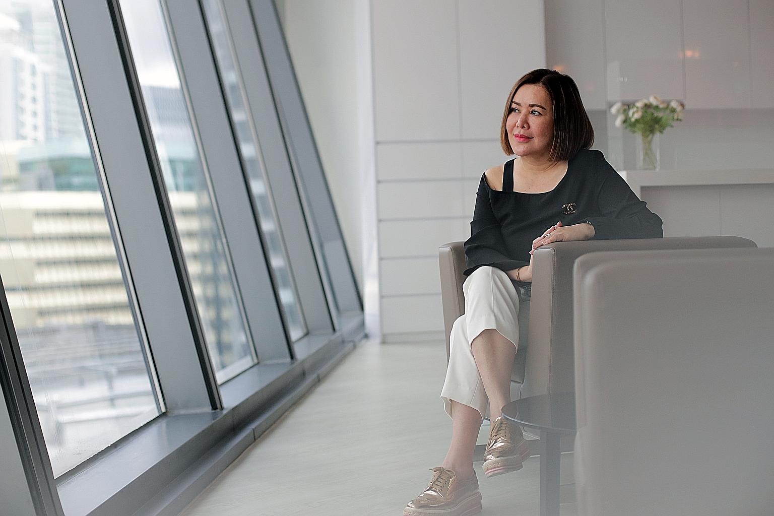 Ms Amy Quek prefers to invest in foreign currency-linked structured notes with higher returns despite their volatility, and leverages with currency exchange rates and the interest through a 15-month tenure. However, she has taken a break from investm