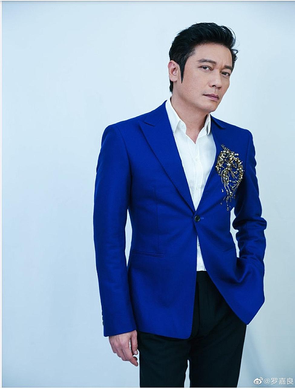 Actor Gallen Lo (above) told Oriental Daily News he was visiting a friend at the cancer centre, and that he also took a nucleic acid test and consulted the doctor.