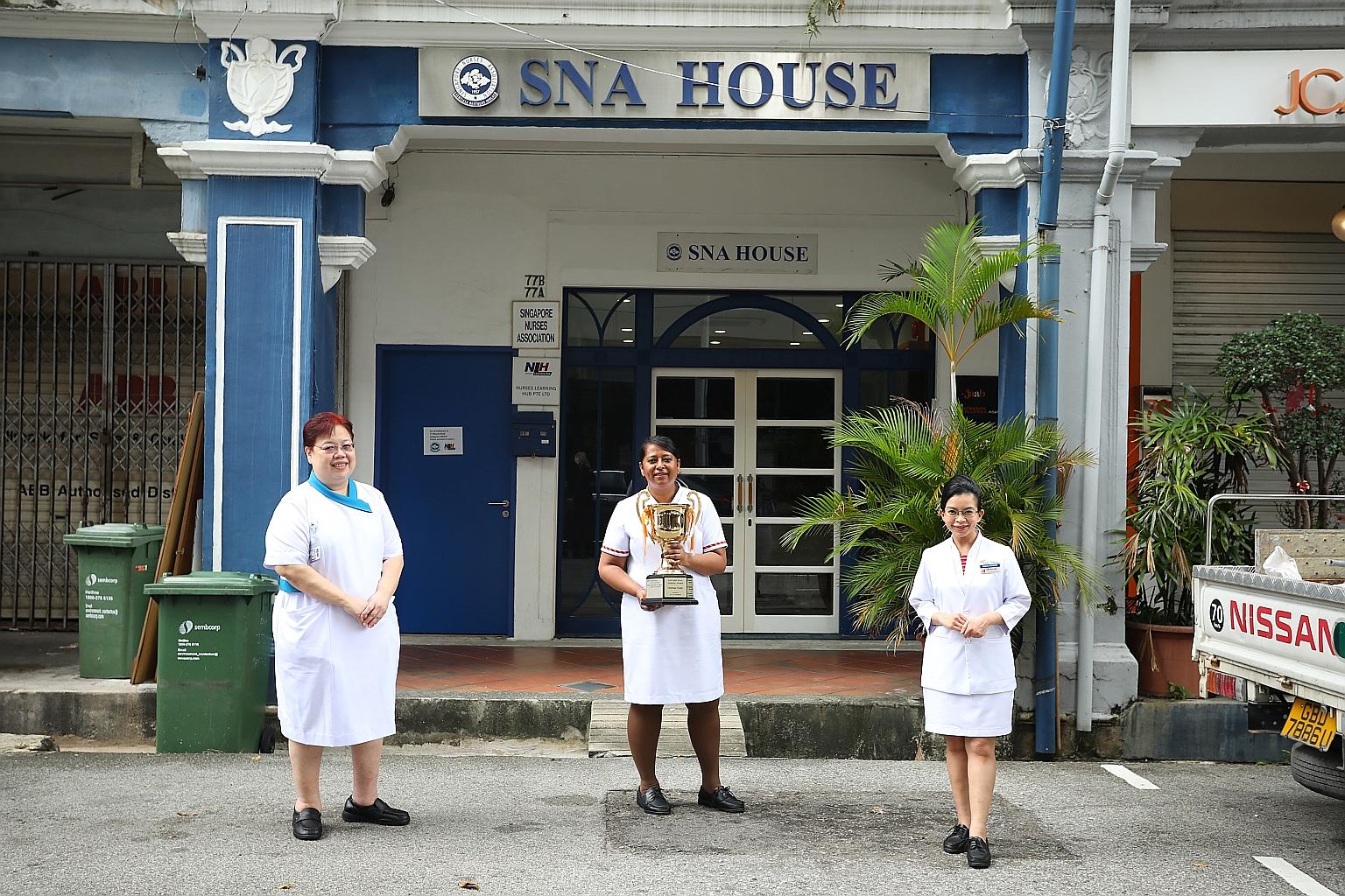 The top three recipients of the Tan Chin Tuan Nursing Award for Enrolled Nurses are (from left) Ms Ow Yong Lai Chan from the Institute of Mental Health (second prize), Ms Fatimah Taha Suhaimi of Changi General Hospital (first prize) and Ms Yew Xuelin