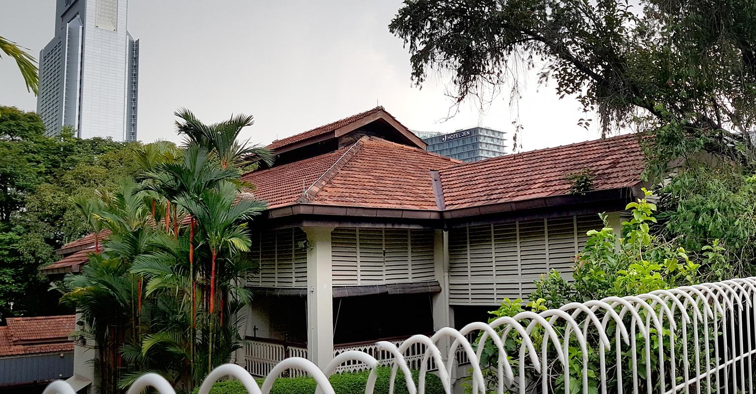 Mr Lee Kuan Yew's last will differed from his sixth and penultimate will in significant ways, including the distribution of his estate among his three children as well as the demolition of his house at 38 Oxley Road (left). ST FILE PHOTO