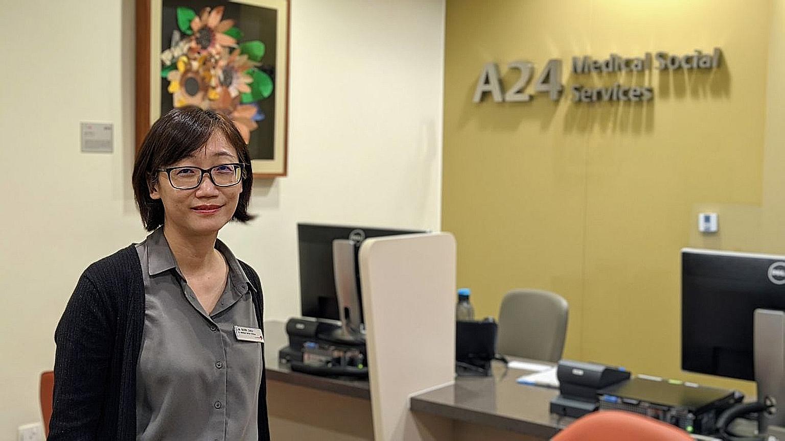 Ms Lim Boon Chee, who is now principal medical social worker and art psychotherapist at Ng Teng Fong General Hospital, received the Outstanding Social Worker Award for her tireless efforts in helping vulnerable groups in Singapore and overseas.