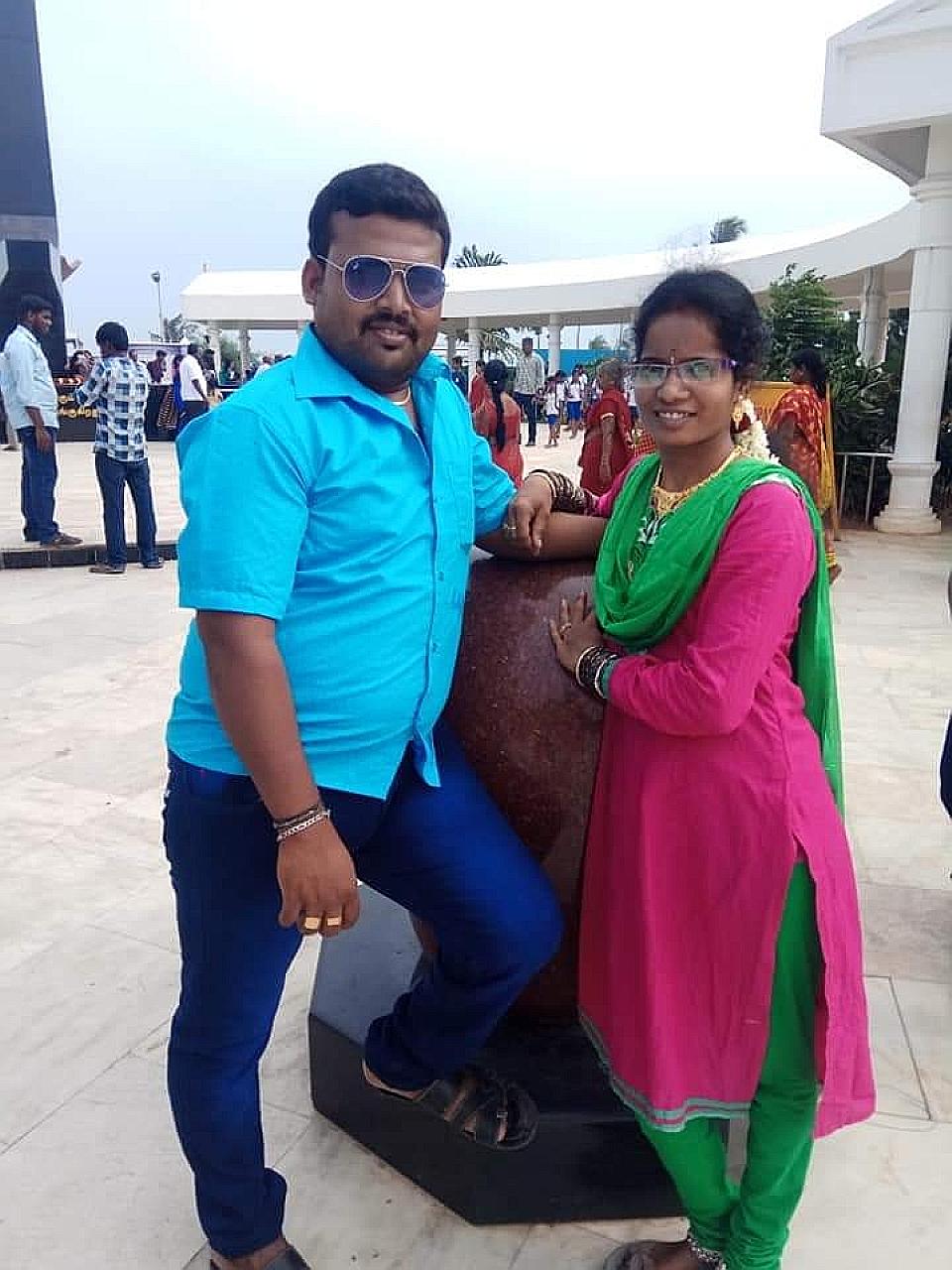 Mr Ramakrishnan Ravichandran and his wife. The Indian national was working in Singapore last year when he died on the job. PHOTO: TAMIL MURASU