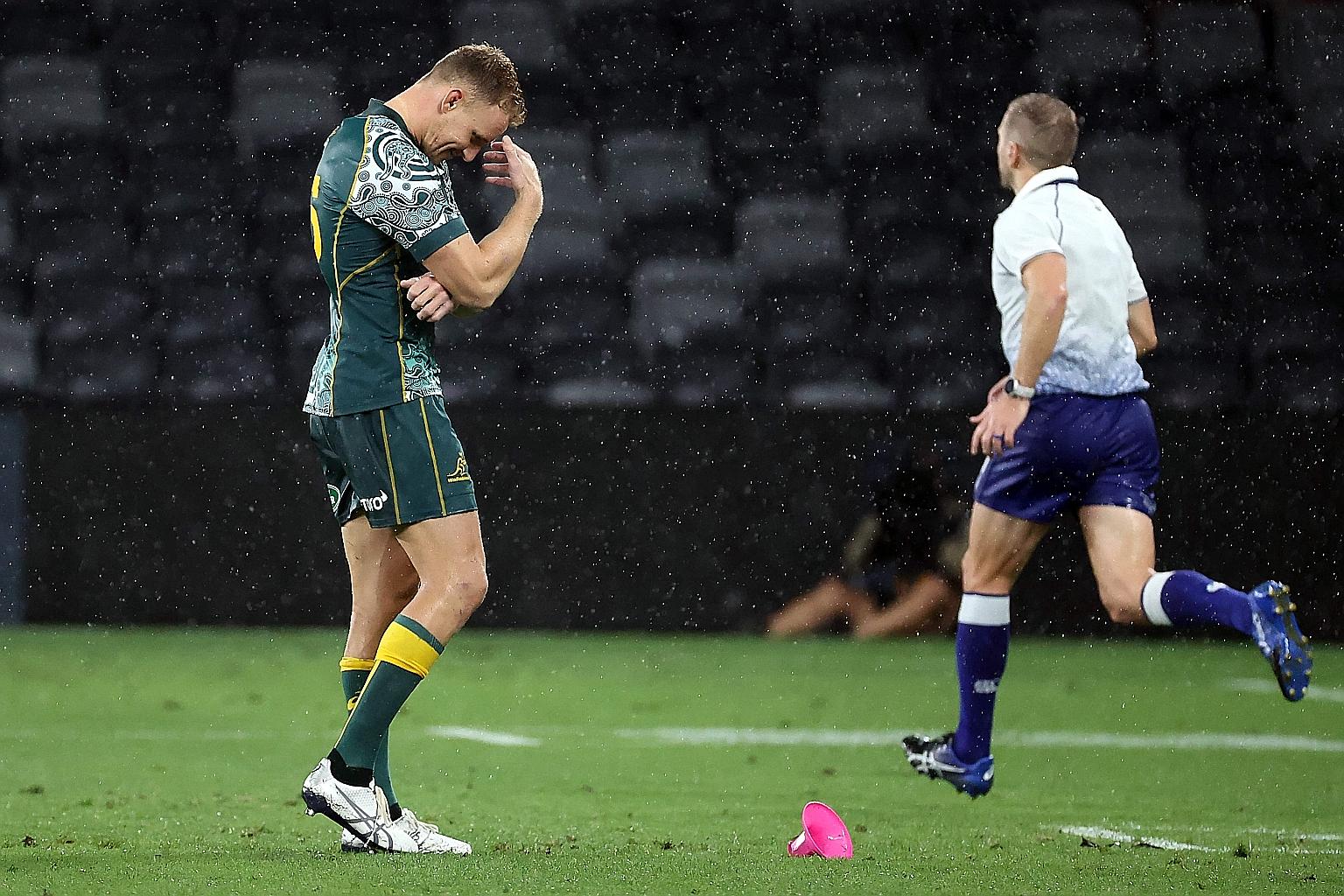 For the third time in six Tests, Reece Hodge fluffed a match-winning attempt. This meant Argentina held on for a 16-16 draw in Sydney yesterday and secured second place in the Tri Nations.