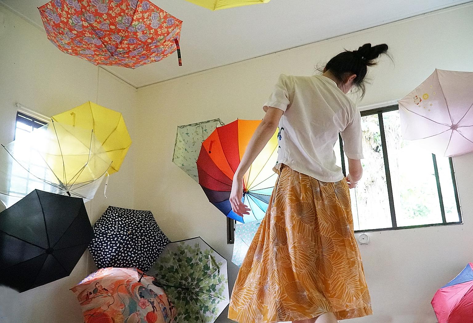 Hypnagogia by Sigma Contemporary Dance tracks 10 dancers through a series of rooms.