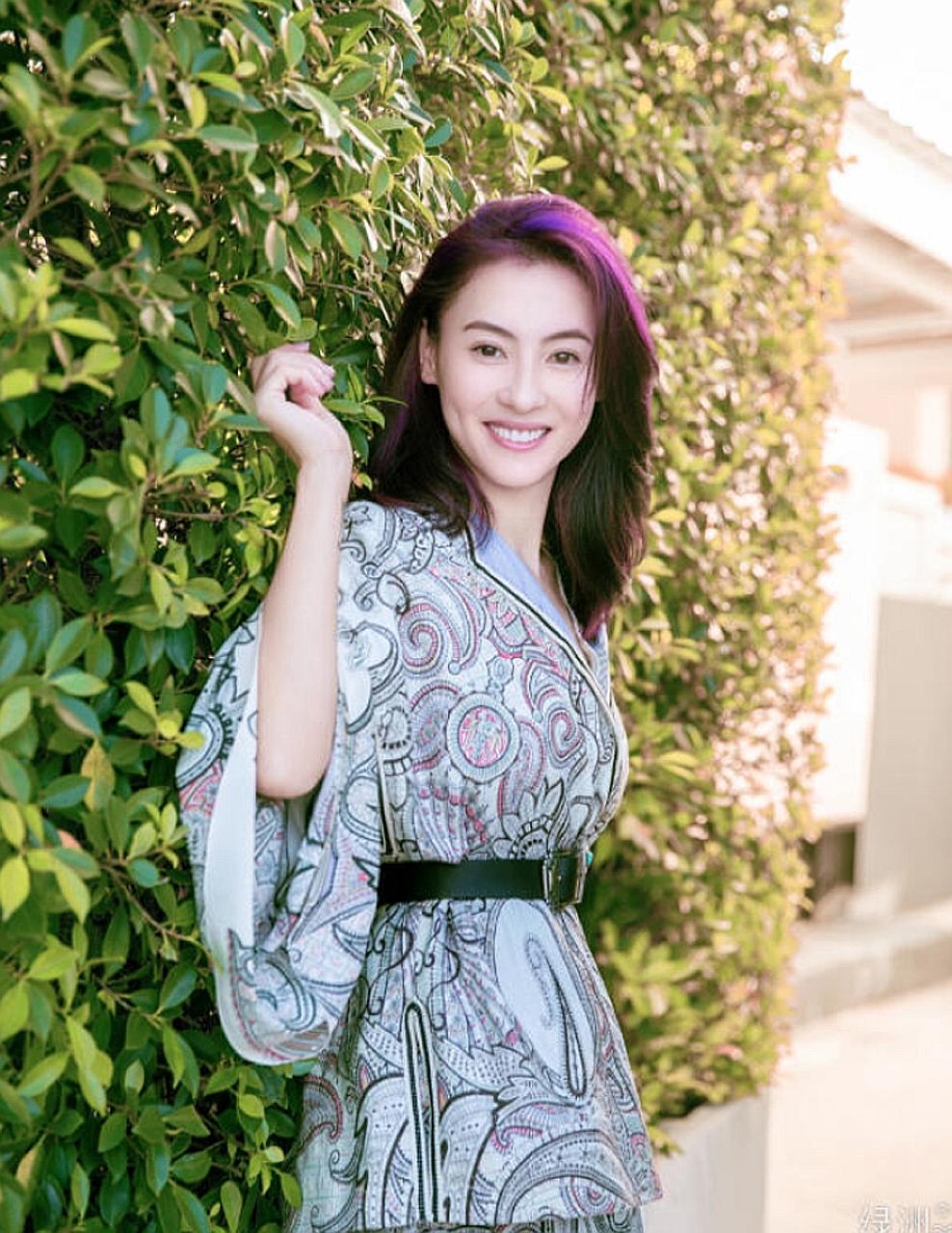 Hong Kong actress-singer Cecilia Cheung was reportedly paid $203,000 for performing just two songs at the show in Guangzhou last Saturday.