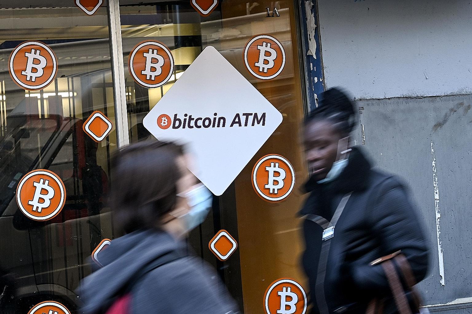 Bitcoin extends tumble in further blow to volatile crypto boom | The  Straits Times