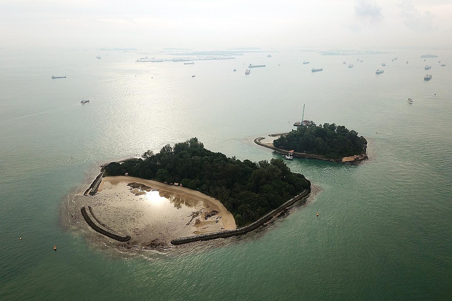 The National Parks Board said it has not observed any significant impact on marine life at coastal sites, such as the Southern Islands which include the Sisters' Islands Marine Park (left), since the onset of heavy rains earlier this month. High rain