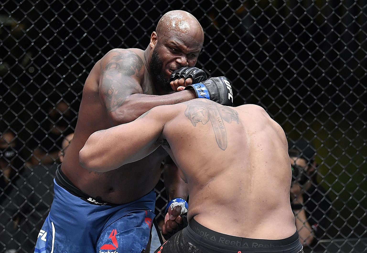 Derrick Lewis choking Curtis Blaydes in their UFC Fight Night heavyweight bout in Las Vegas on Saturday on the way to his fourth straight win. PHOTO: UFC