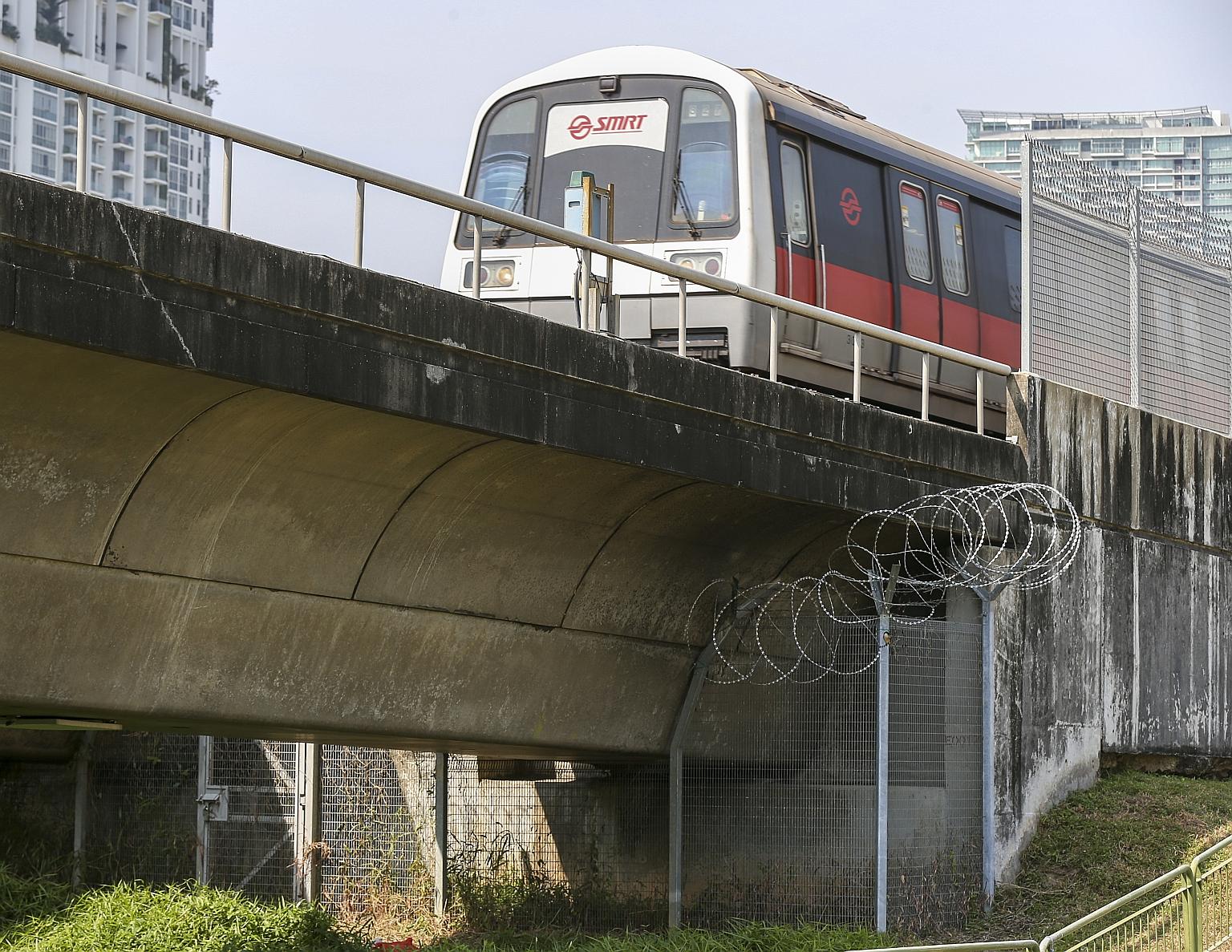 Coils of concertina wire now deter people from climbing onto the MRT viaduct near Kallang MRT station where a man was killed on the tracks last Thursday night.