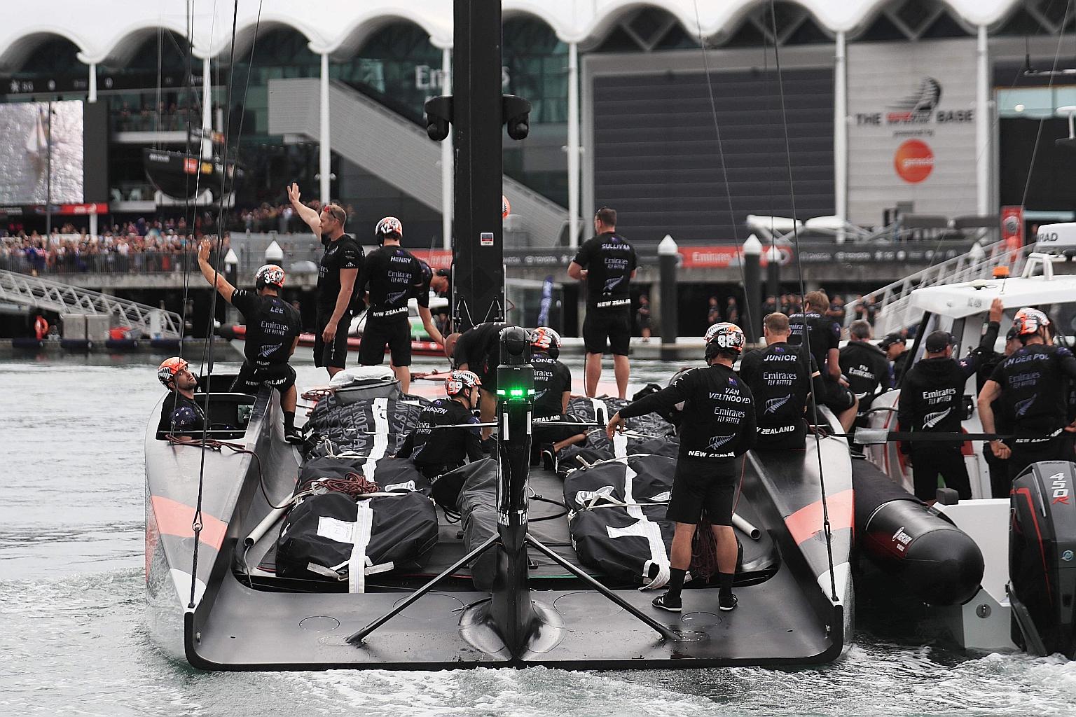 Team New Zealand will hope to win the America's Cup today as the 10th race gets under way after it was called off yesterday.