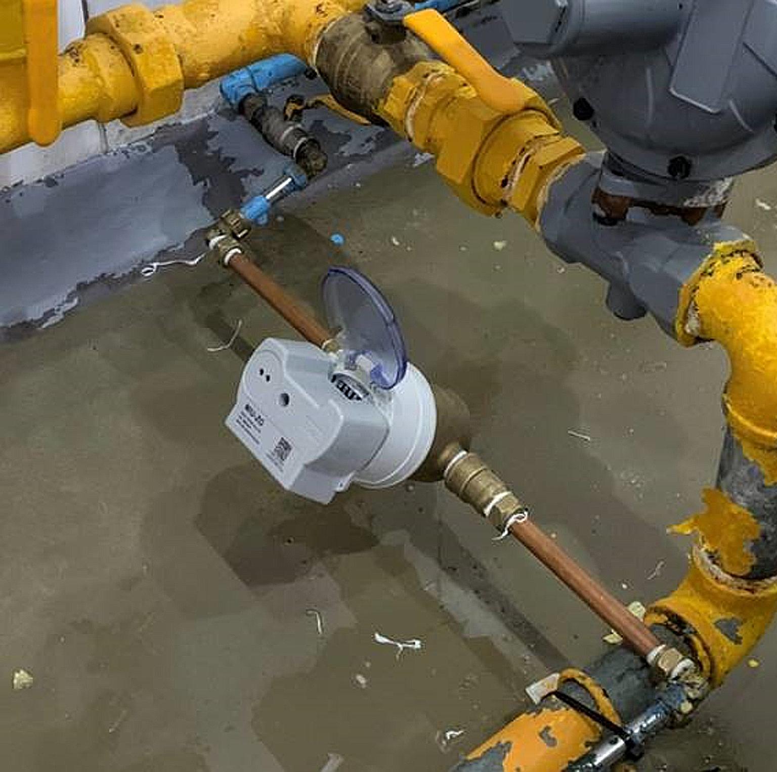 SP Services will roll out the first 300,000 smart water meters to homes as well as commercial and industrial buildings in seven locations in Singapore. They are the new housing estates of Tampines North and Tengah, Bukit Batok, Hougang, Jurong West, 