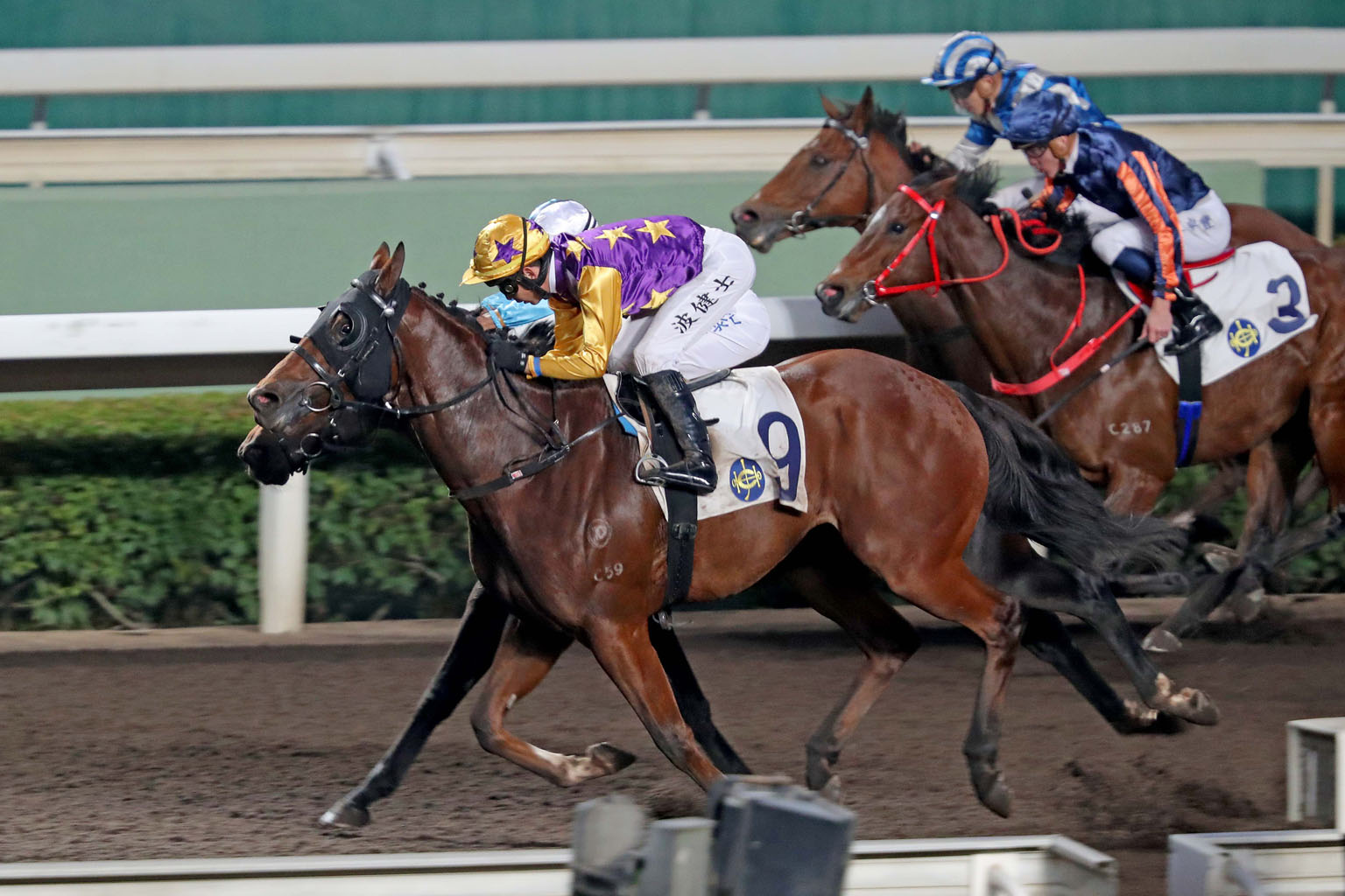 Amazing Chocolate (No. 9) should get every opportunity to put his best foot forward from the good gate in Race 9 at Sha Tin this afternoon.