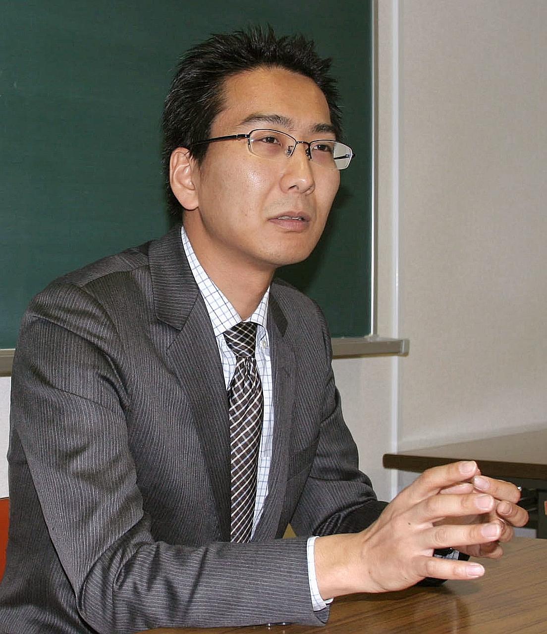 Japanese freelance journalist Yuki Kitazumi was detained by the authorities in Yangon on Sunday night.