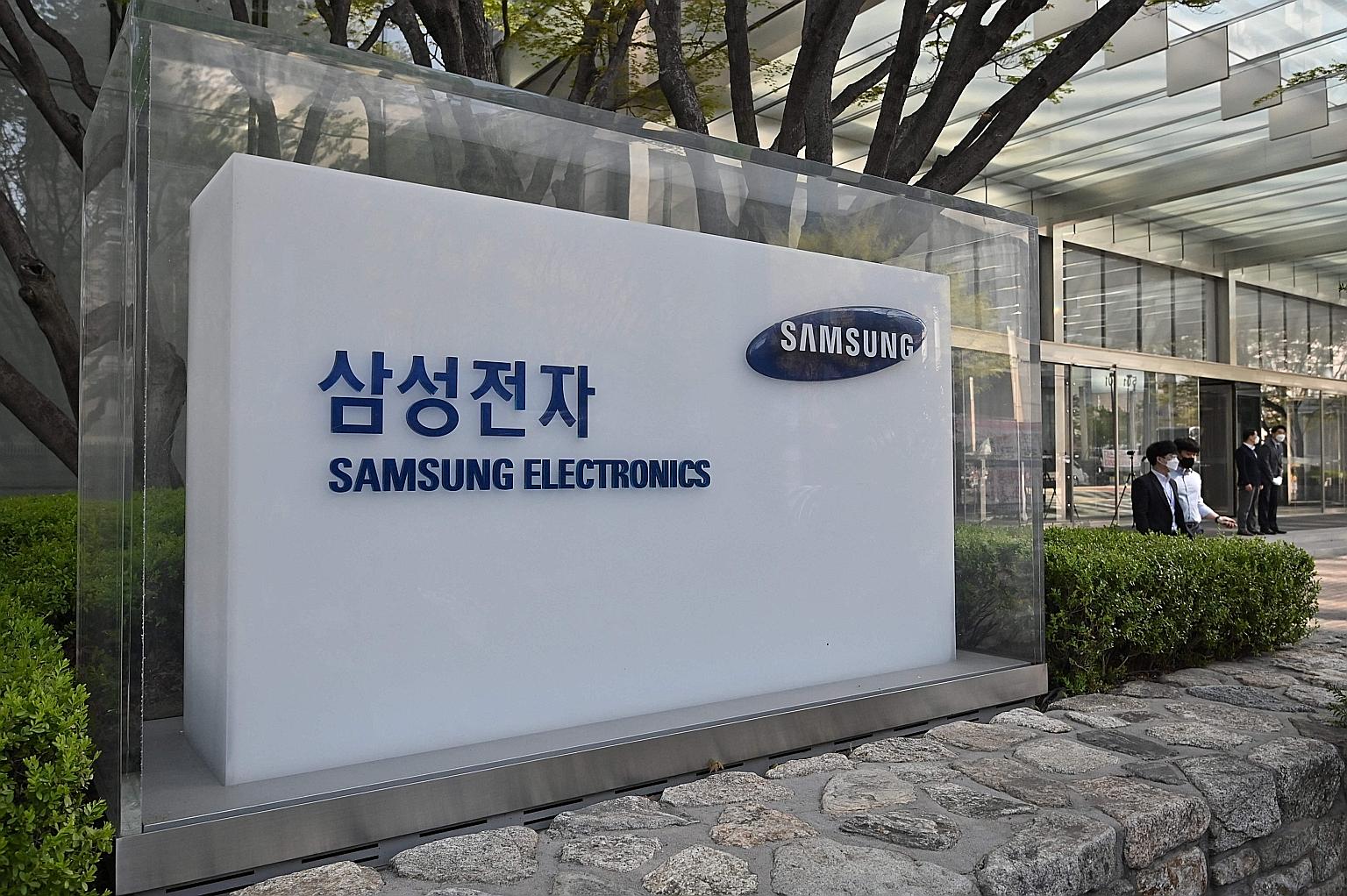 Samsung patriarch Lee Kun-hee died on Oct 25 with a net worth estimated at about US$20.9 billion. The bid by the family of the late Samsung patriarch Lee Kun-hee to use personal loans to pay part of more than US$10 billion (S$13.3 billion) in inherit