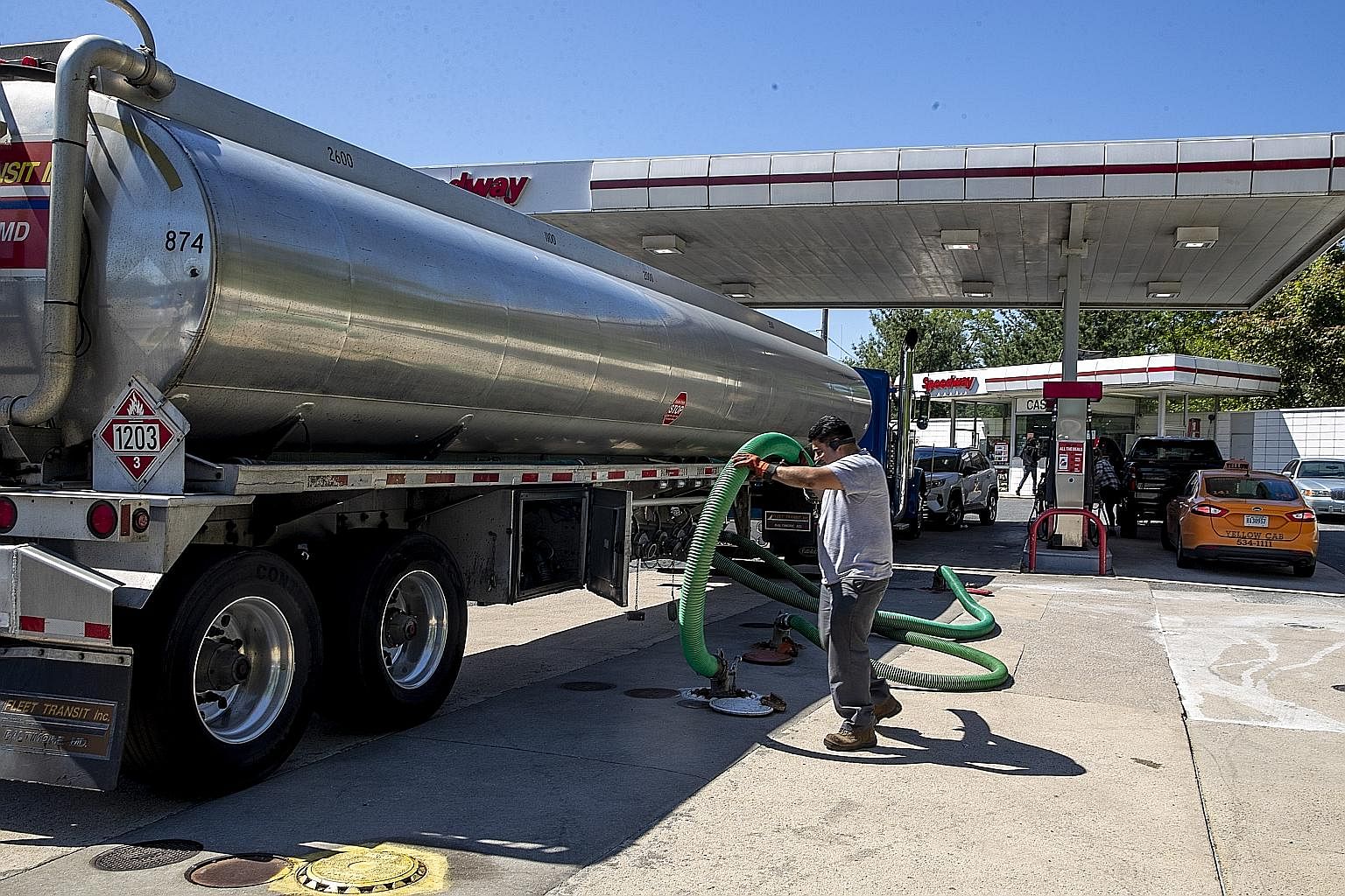 A tanker delivering fuel to a Speedway petrol station in Alexandria, Virginia, last Thursday. A ransomware attack had shut down a major fuel pipeline in America and sent people scrambling for petrol in the south-east last week. A Colonial Pipeline fa