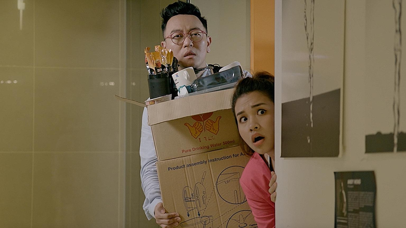 Jaspers Lai stars as Mr Kiasu and Farah Lola as his colleague and best friend.