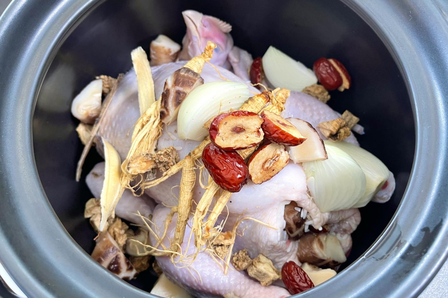 Stayhome guide Recipe for Koreanstyle ginseng chicken soup The