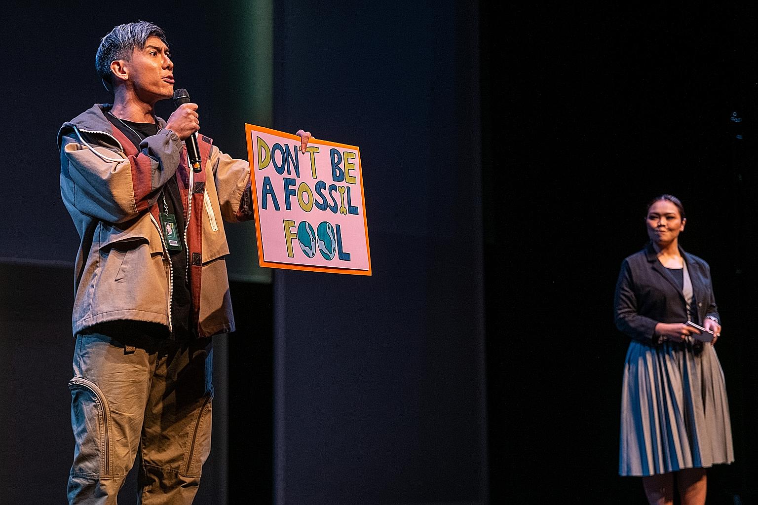 The Year Of No Return's Lian Sutton and Siti Khalijah Zainal in an earlier performance of the play.