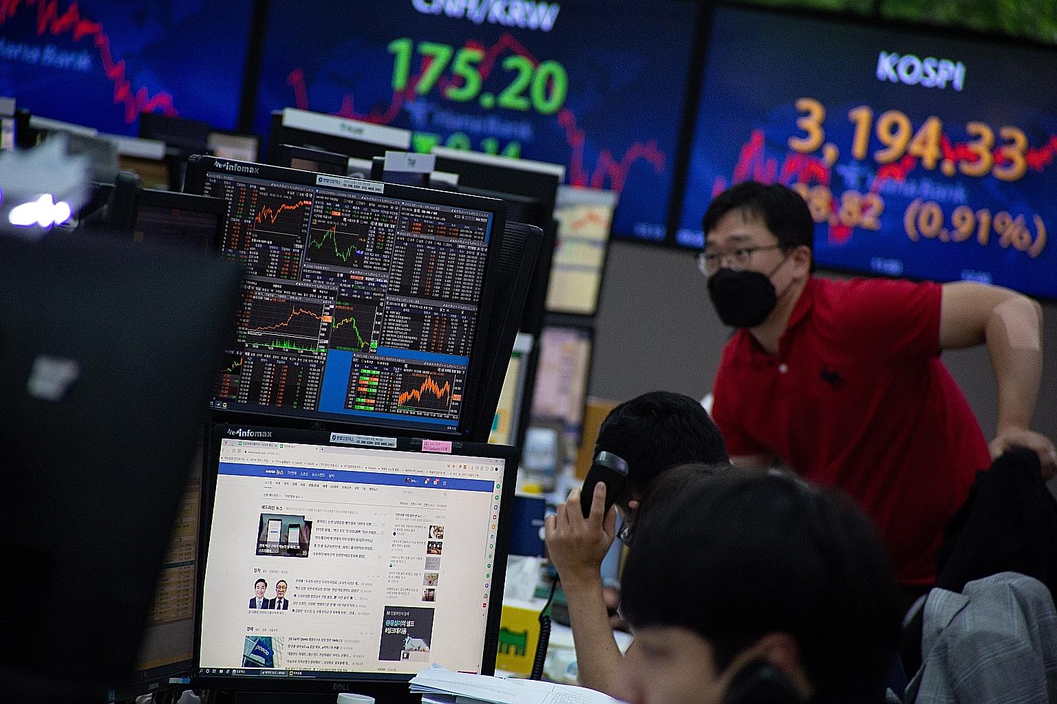 South Korean dealers at Hana Bank in Seoul last Friday. When it comes to central bank digital currencies, central banks in China, Hong Kong, Japan, South Korea, Singapore and Thailand have begun research, entered a proof-of-concept phase or, in China