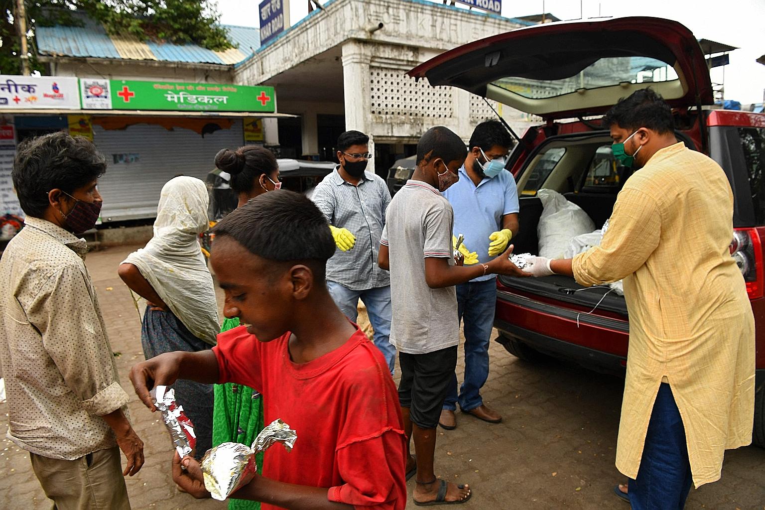 The non-profit Khaana Chahiye Foundation distributing free food to the needy outside a railway station in Mumbai last month. The collective distress of the pandemic brought not only new donors, but also new fund-raisers, said crowdfunding platform Ke