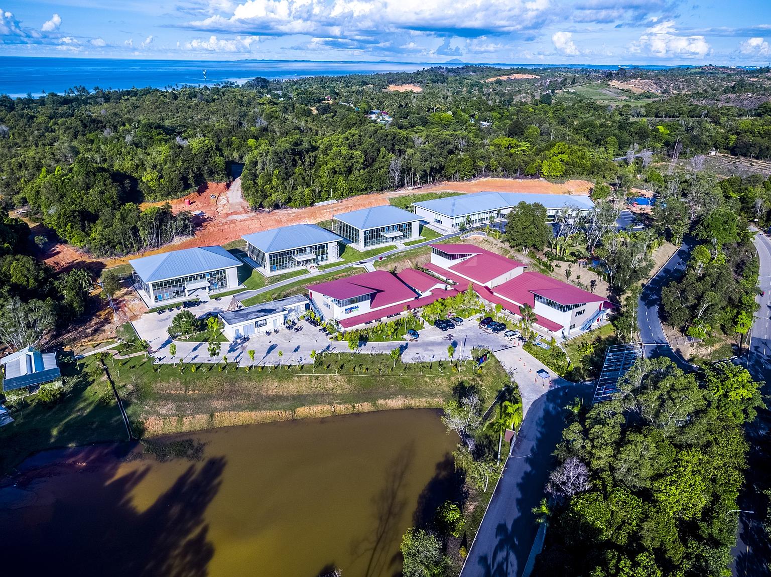 Batam tech park, aircraft facility gain SEZ status | The Straits Times