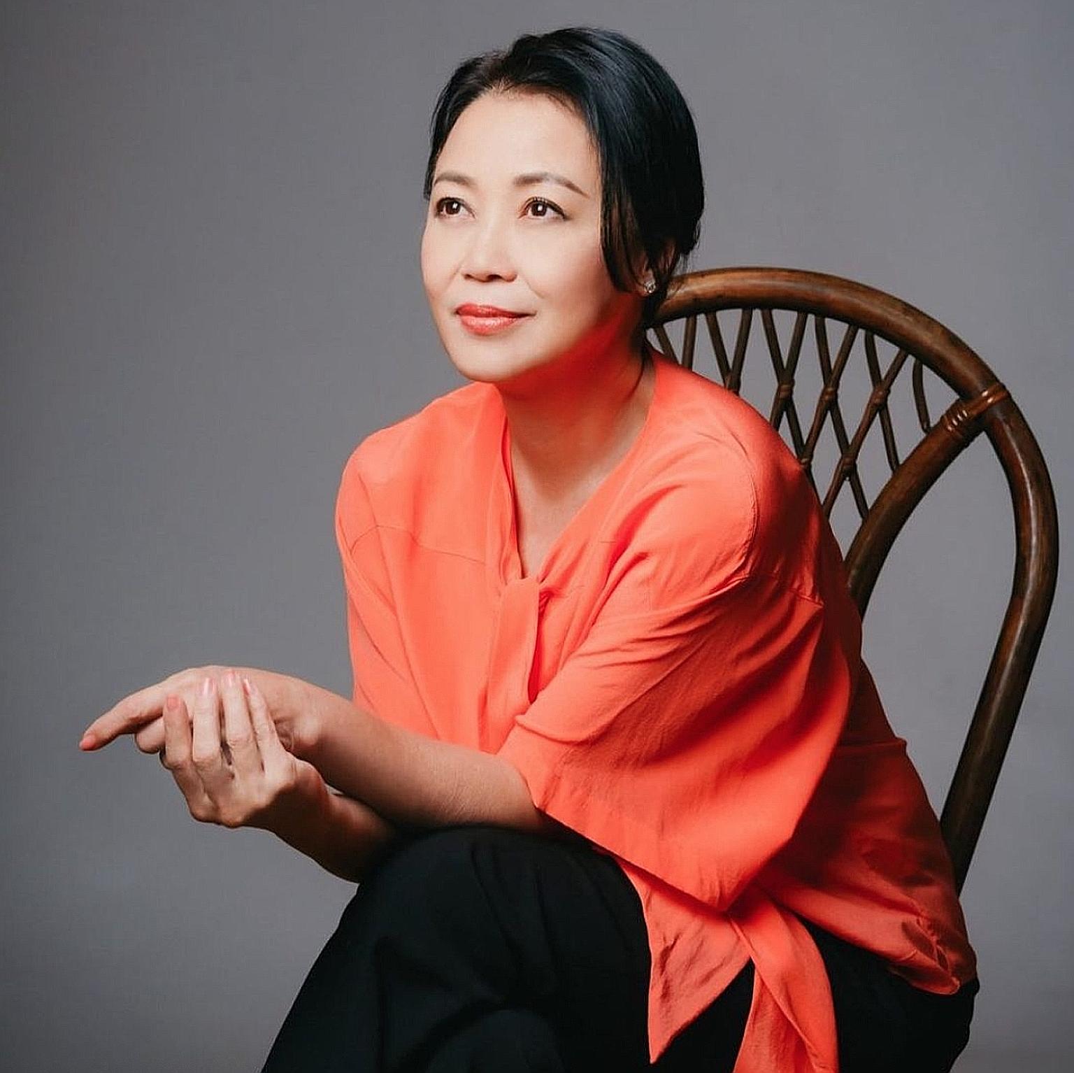 Xiang Yun was one of the first drama trainees at Mediacorp in 1981, when the television station was known as Singapore Broadcasting Corporation.