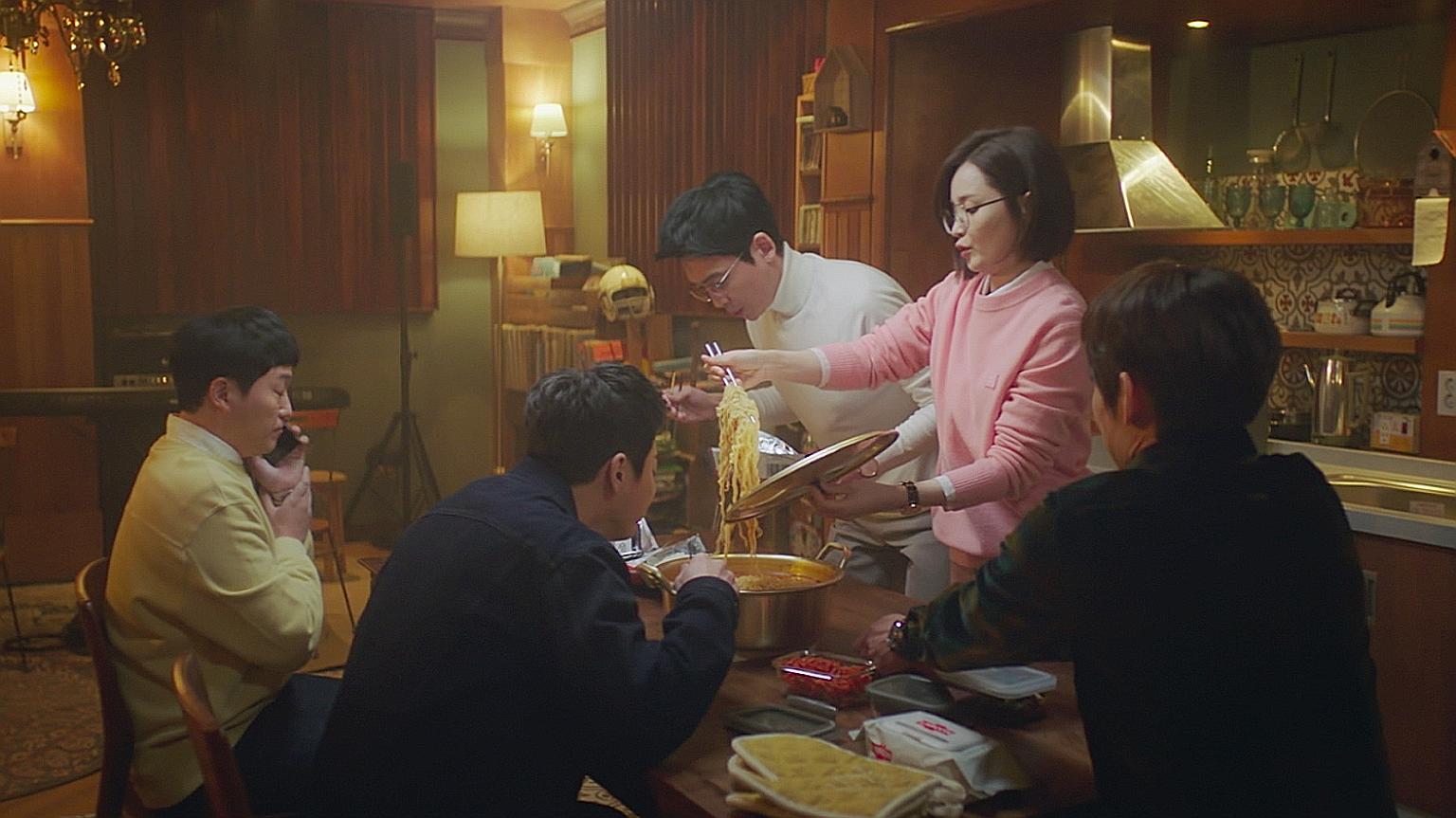 (Clockwise from left) Kim Dae-myung, Jung Kyung-ho, Jeon Mi-do, Yoo Yeon-seok and Jo Jung-suk star in Hospital Playlist 2, which recorded the highest first-episode viewership rating in the history of South Korea's tvN network on Thursday.