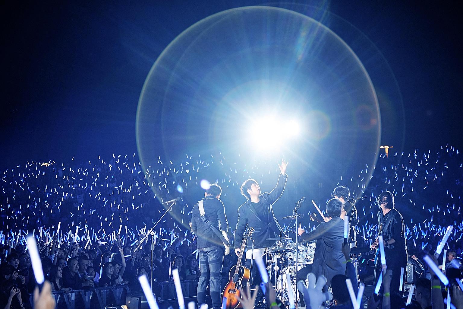 Originally slated to be held on Sept 4 at the National Stadium, Mayday's Singapore concert will be rescheduled to Dec 3 next year at the same venue.