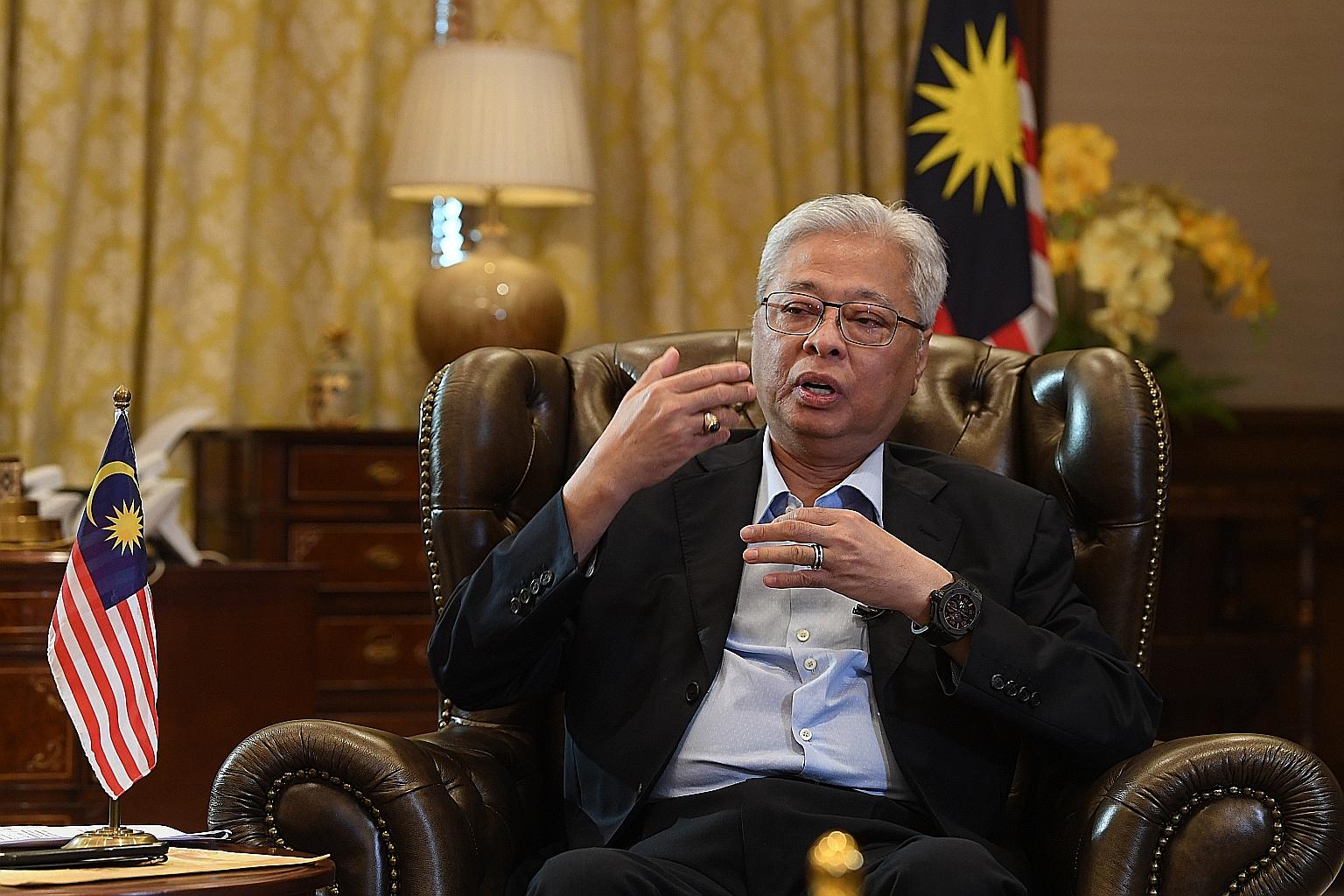 Deputy Prime Minister Ismail Sabri Yaakob (left) says the meeting clearly gave freedom to each Umno MP to state whether he supported Prime Minister Muhyiddin Yassin or otherwise.