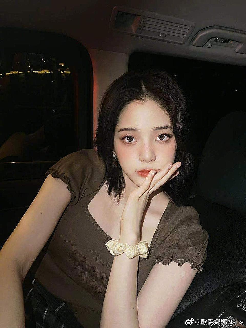 SHORT AND SNAZZY: Taiwanese musician-actress Ouyang Nana (above), who is known for having long hair, marked her 21st birthday with a haircut that trended on Weibo. On Tuesday, the cello prodigy posted a video on the Chinese social media platform of w