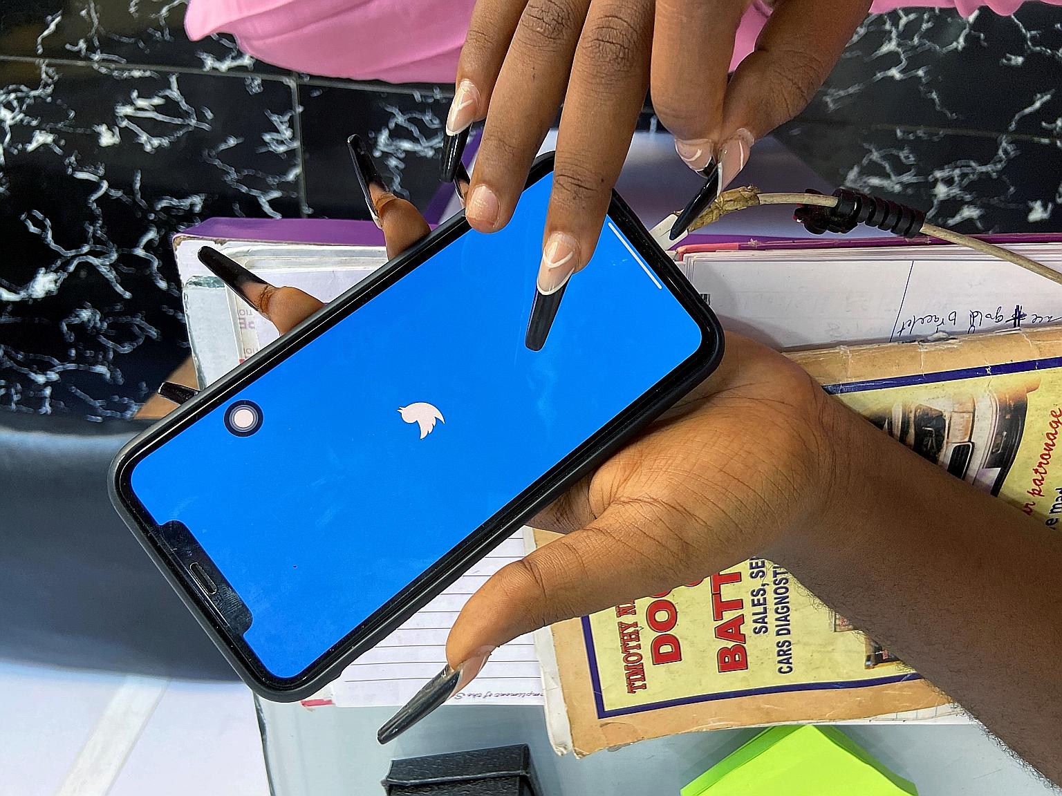 Twitter added seven million new users in the second quarter from the previous period, bringing its total audience to 206 million daily users, in line with estimates. PHOTO: REUTERS