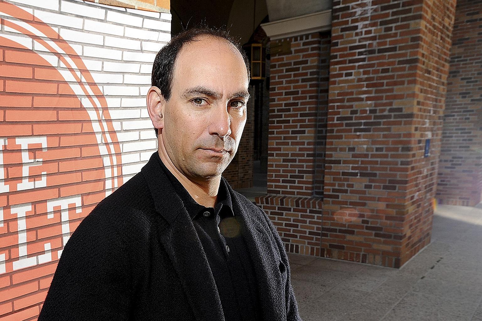 Entrepreneur Jonathan Eric Kaplan is currently chairman of Education Superhighway, a non-profit group that works to bring broadband Internet to public school classrooms.