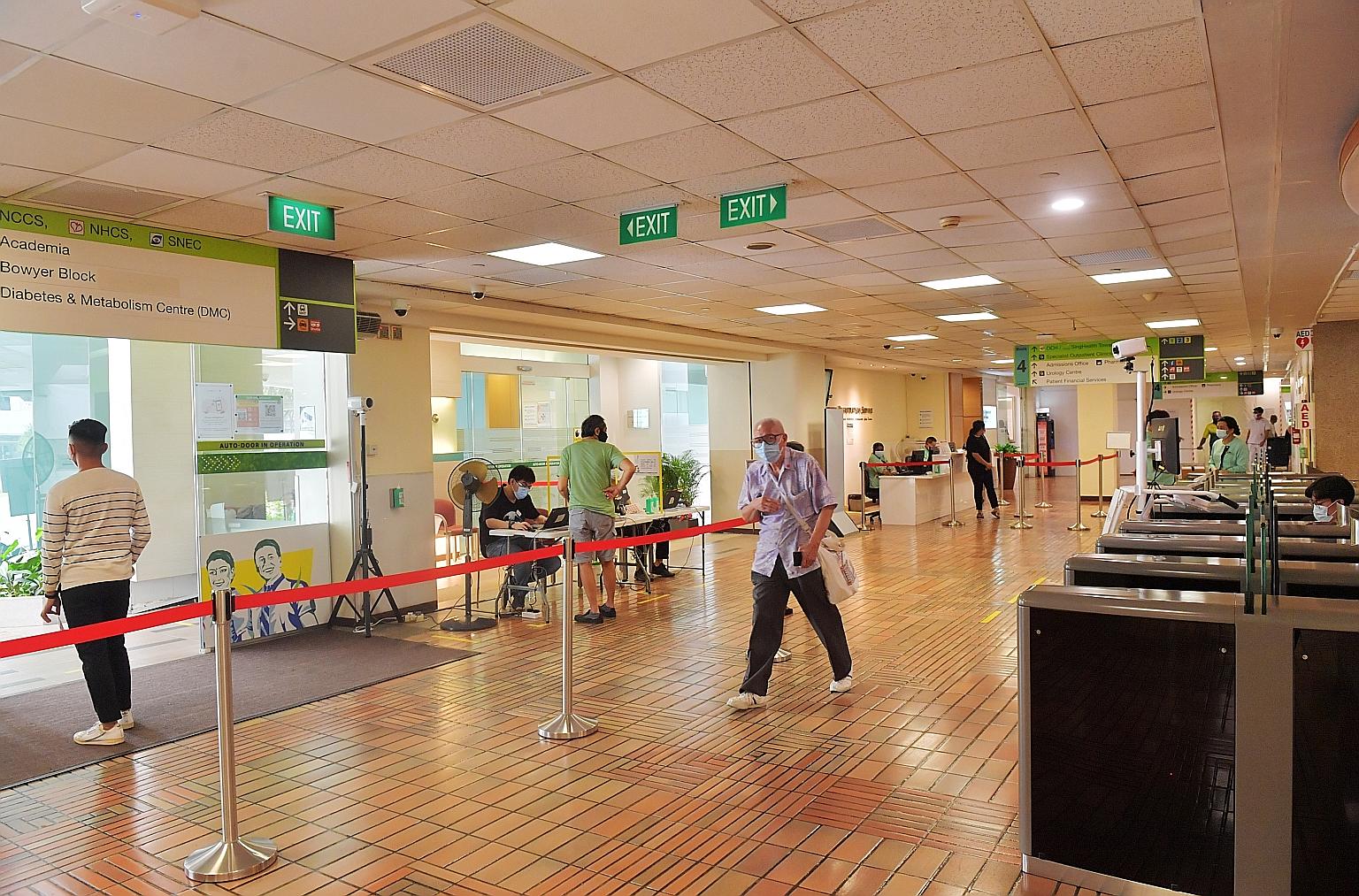 From Thursday, hospitals here, including Singapore General Hospital (left), will allow visitors to their wards again, after visits were barred from Aug 5 to Aug 18. Visitors can stay for only 30 minutes, regardless of vaccination status. Exemptions w
