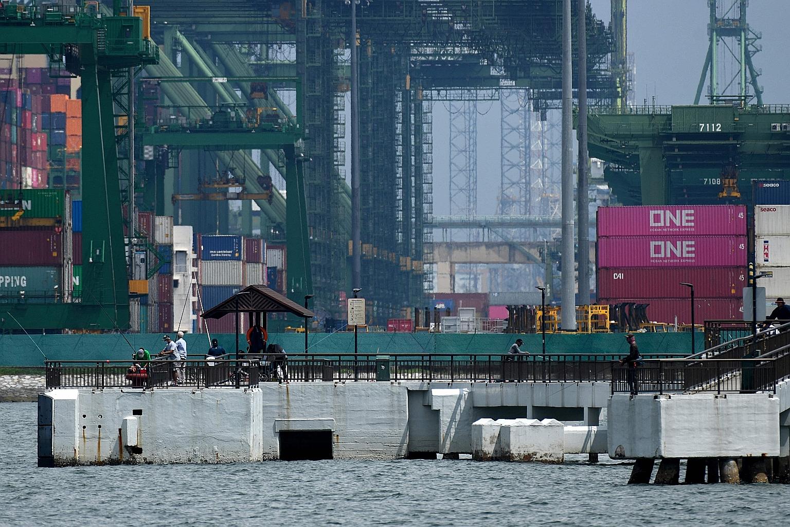 Singapore's non-oil domestic exports (Nodx) to the top markets as a whole rose last month, although shipments to the United States declined. The largest contributors to the rise in last month's Nodx were China (up 58.5 per cent), the European Union (