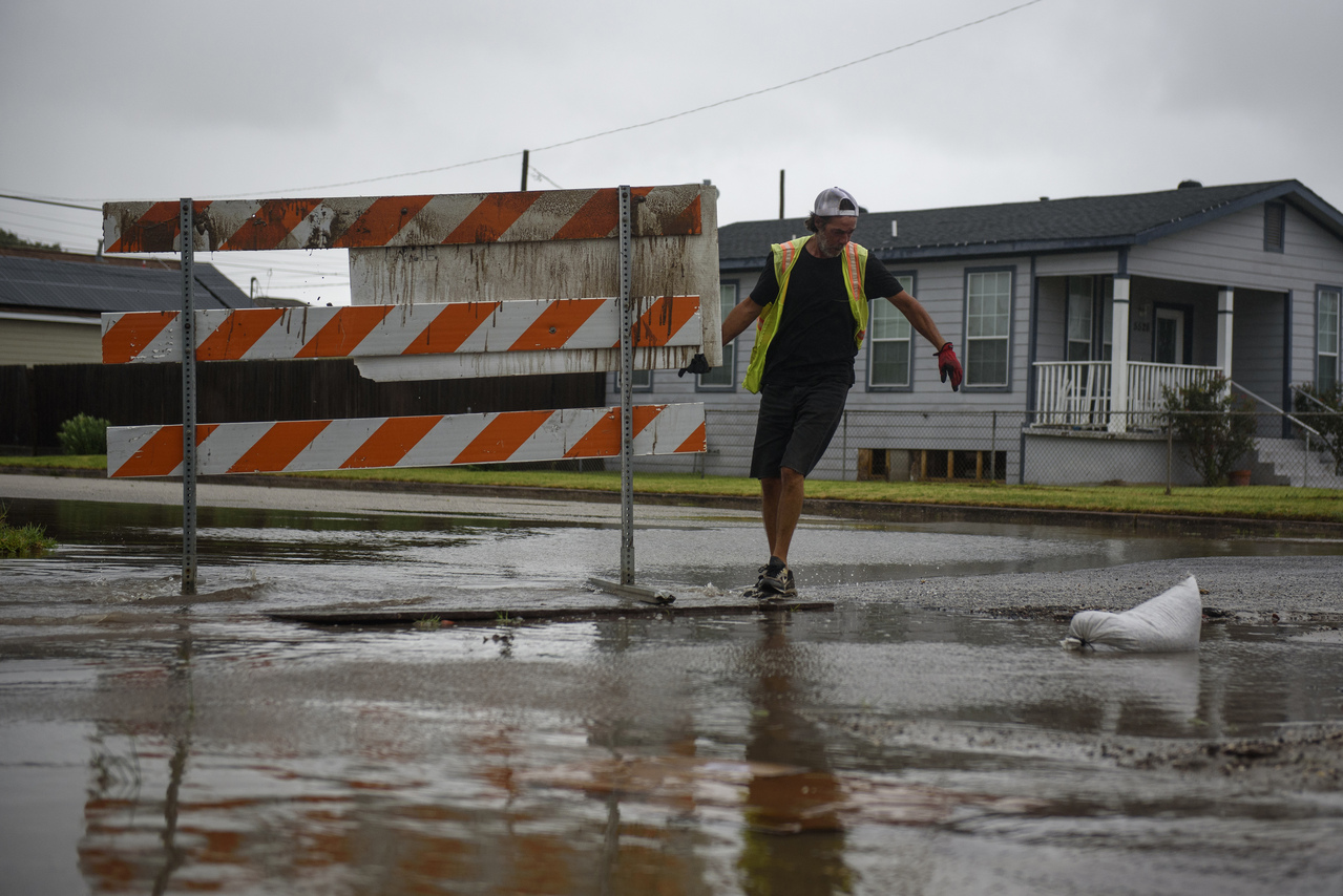 Nicholas deluges US Gulf Coast with heavy rain, flooding | The Straits ...