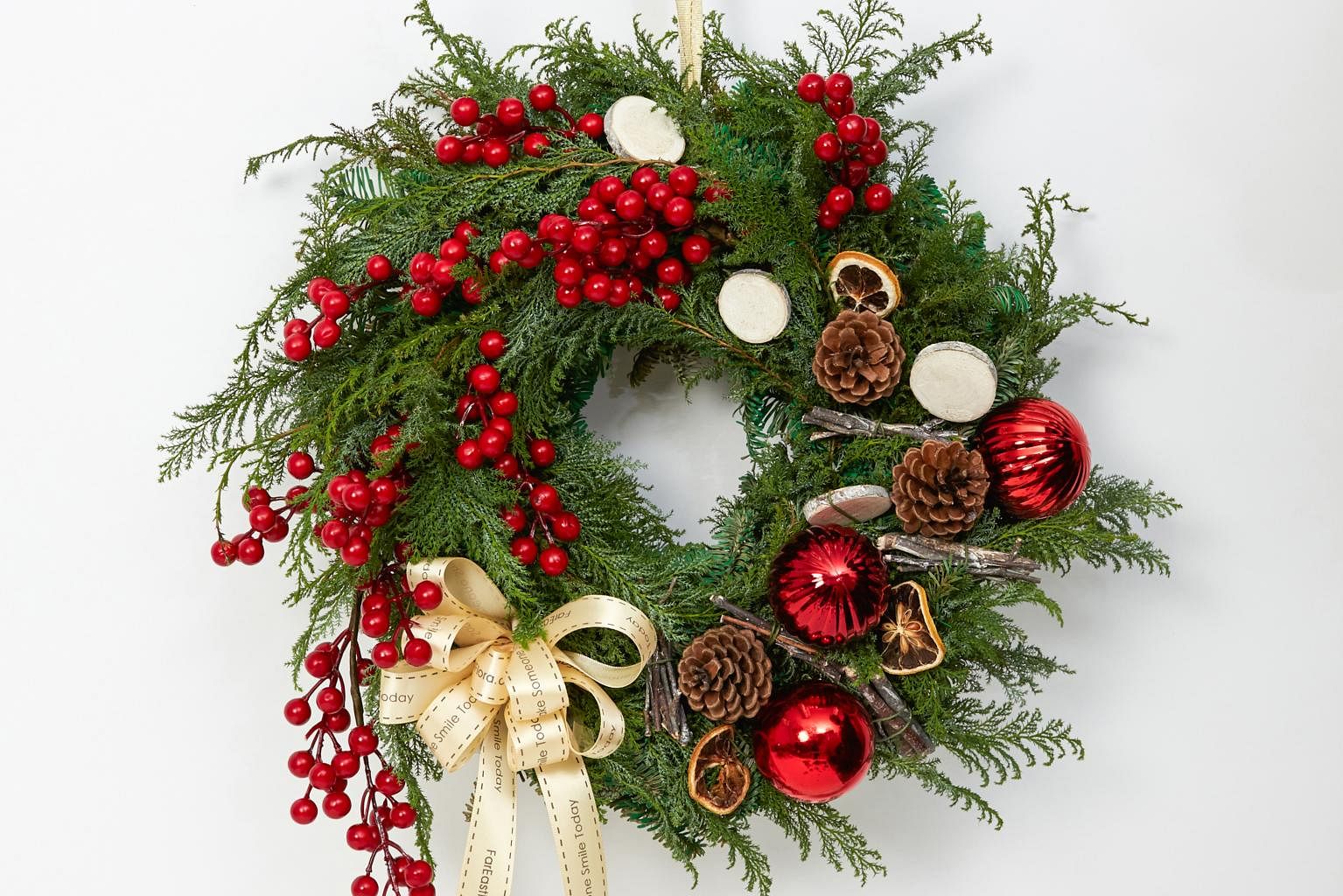 Want to get a Christmas wreath? Check out the offerings at these eight ...